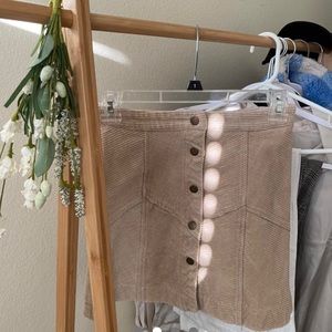 Brown corduroy skirt from a local boutique! Size S only worn once!